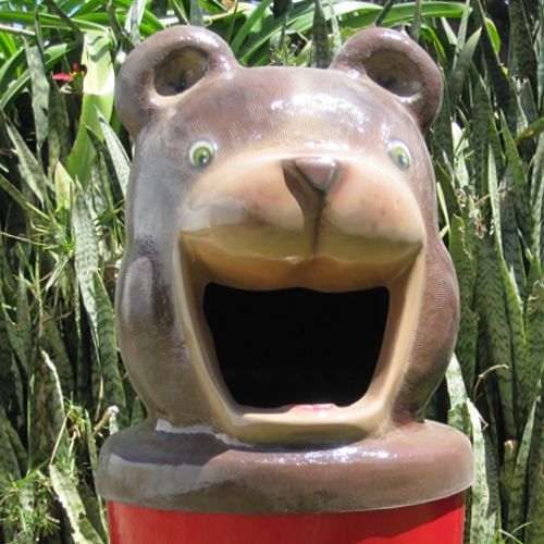 Cabeza de basurero infantil en forma de oso